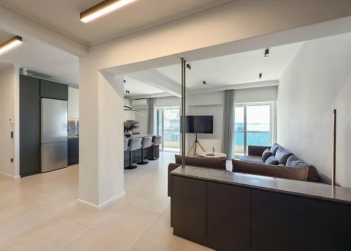 Luxury Sea View Retreat