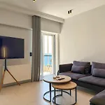 Luxury Sea View Retreat *