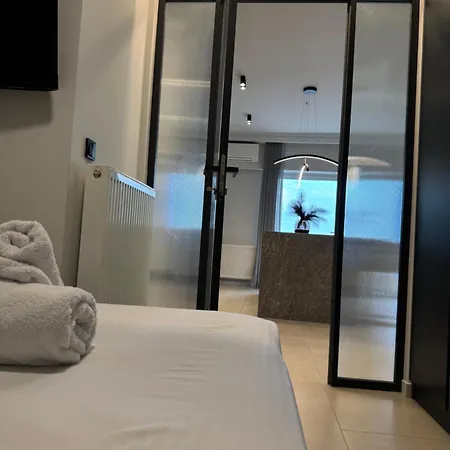 Luxury Sea View Retreat Apartment