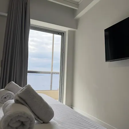 Luxury Sea View Retreat Apartment