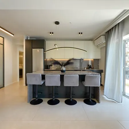 Luxury Sea View Retreat Daire *