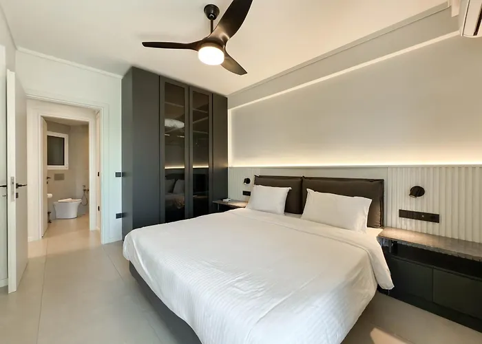 Luxury Sea View Retreat *