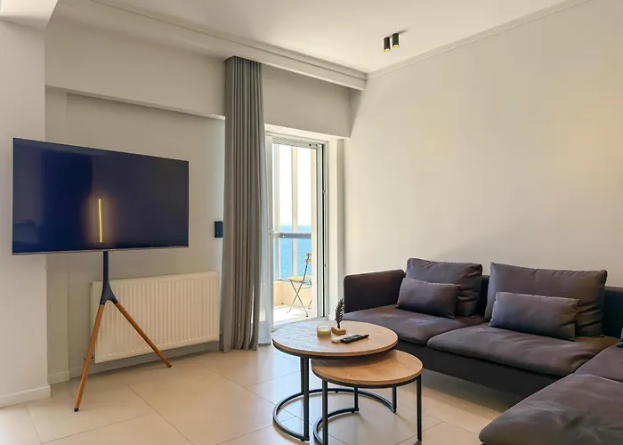 Luxury Sea View Retreat *