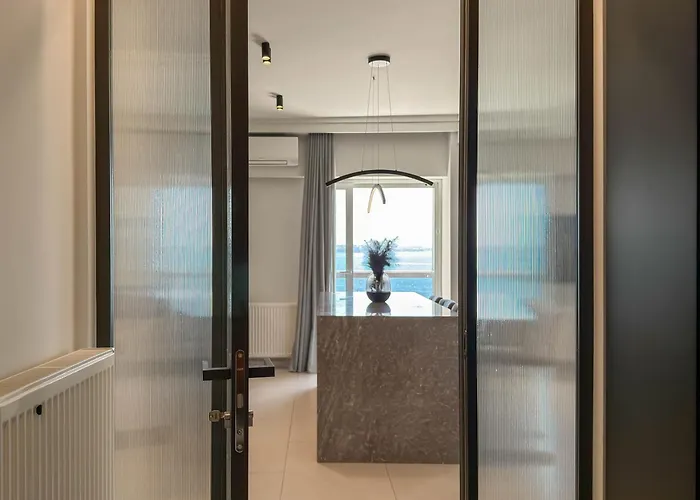 Luxury Sea View Retreat דירה סלוניקי