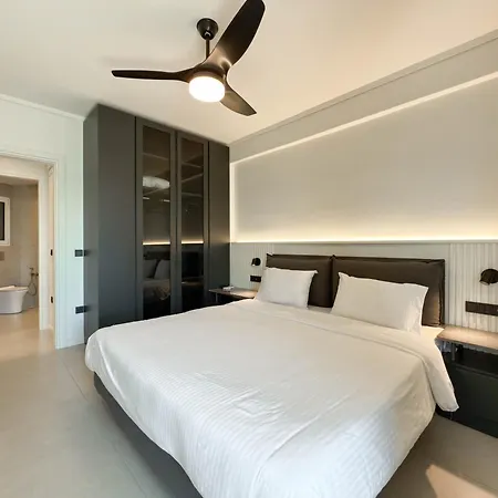 Luxury Sea View Retreat *